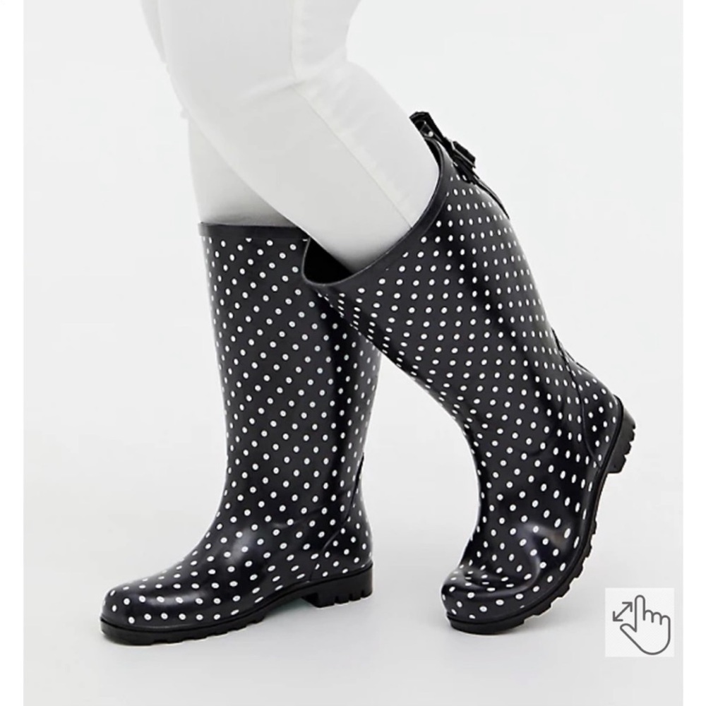Torrid Size 10 Wide Width/Wide Calf Polkadot Rainboots